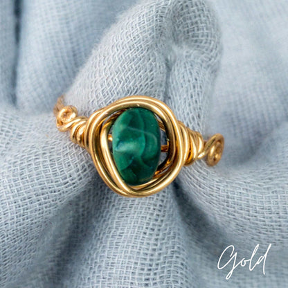 Malachite wire wrapped rings gold 